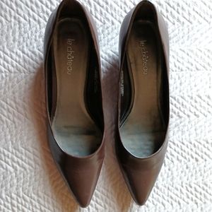 Le Chateau | Gorgeous Chocolate Brown Pointy Toed, Kitten Heel | Size 8